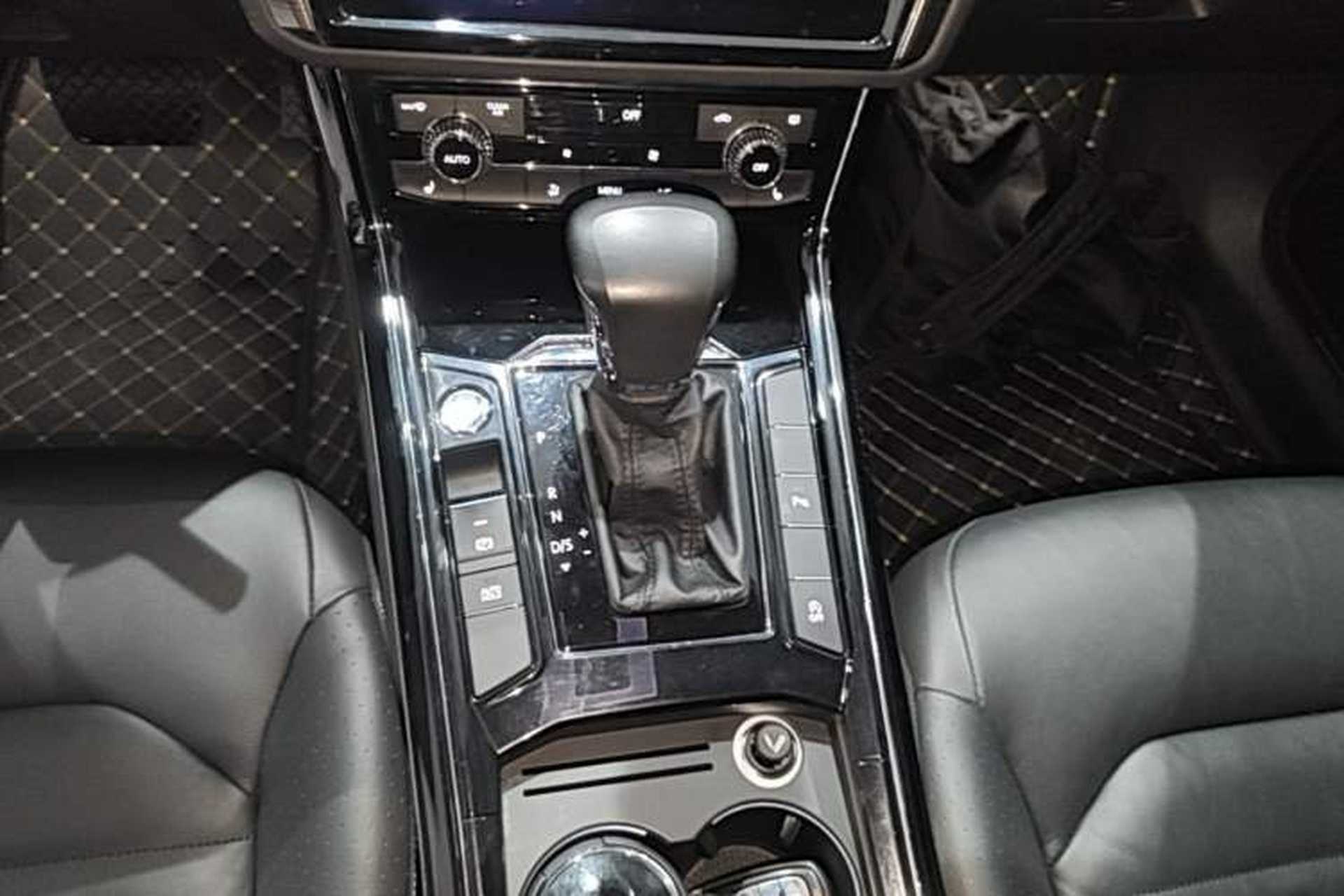Used Volkswagen Phideon 2019 380TSI Two-Wheel Drive Business Edition China V Standard Gear Lever