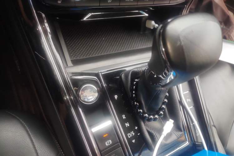 Used Volkswagen Phideon 2019 380TSI Two-Wheel Drive Business Edition China VI Standard Gear Lever