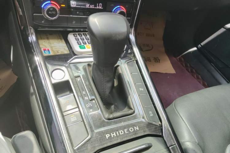 Used Volkswagen Phideon 2019 380TSI Two-Wheel Drive Business Edition China VI Standard Gear Lever