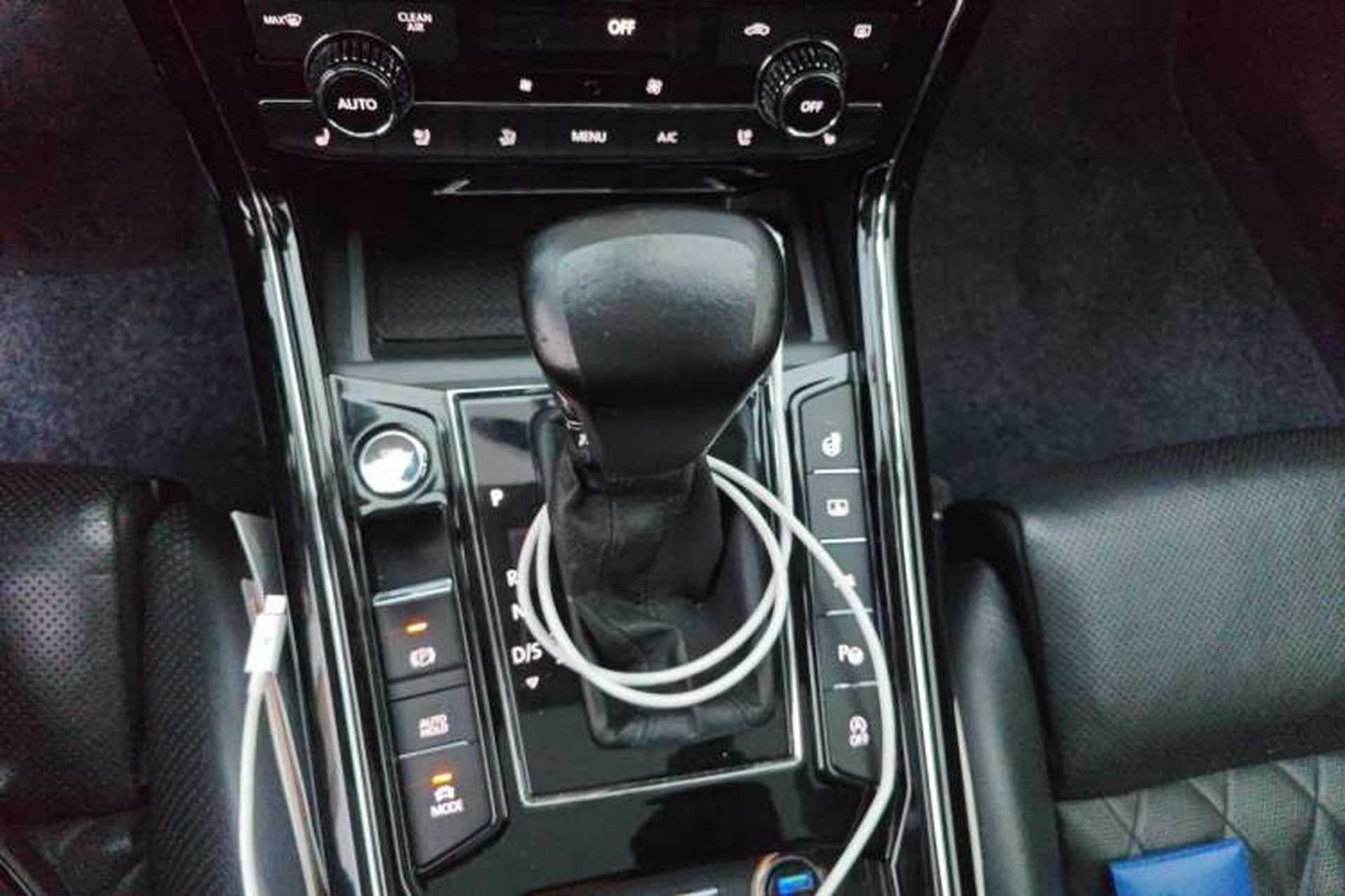 Used Volkswagen Phideon 2019 380TSI Two-Wheel Drive Flagship Version China VI Standard Gear Lever