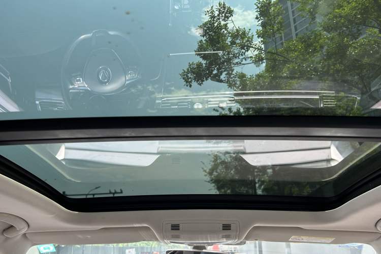 Used Volkswagen Phideon 2019 380TSI Two-Wheel Drive Business Edition China VI Standard Headliner