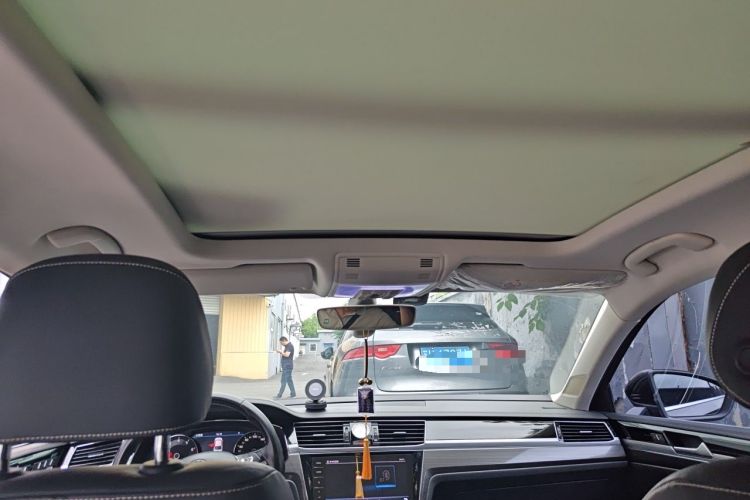 Used Volkswagen Phideon 2019 380TSI Two-Wheel Drive Business Edition China VI Standard Headliner