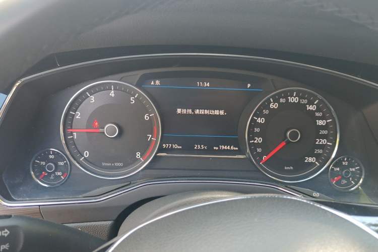 Used Volkswagen Phideon 2019 380TSI Two-Wheel Drive Business Edition China VI Standard Instrument Cluster