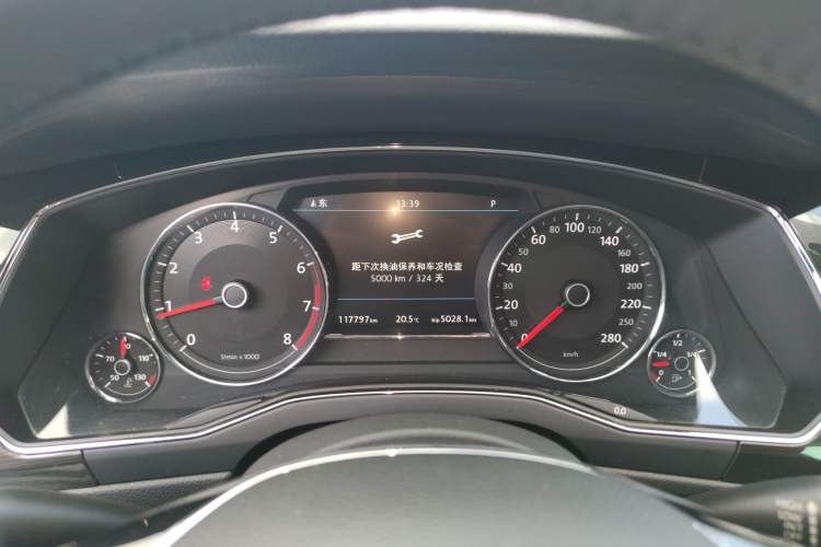 Used Volkswagen Phideon 2019 380TSI Two-Wheel Drive Business Edition China V Standard Instrument Cluster