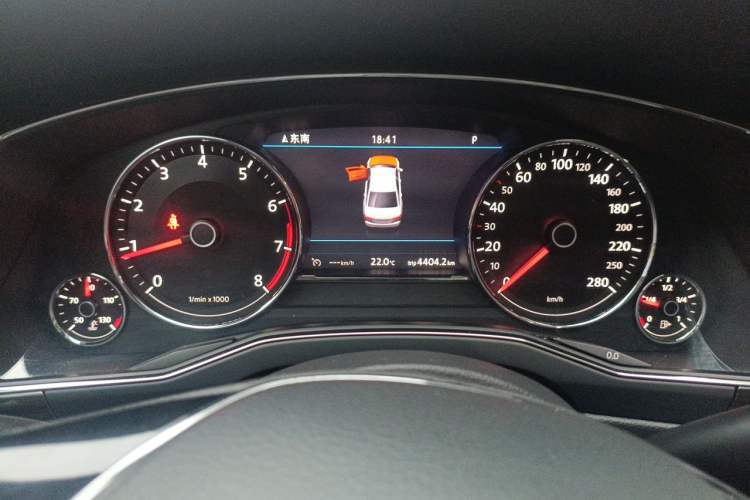 Used Volkswagen Phideon 2019 380TSI Two-Wheel Drive Business Edition China VI Standard Instrument Cluster