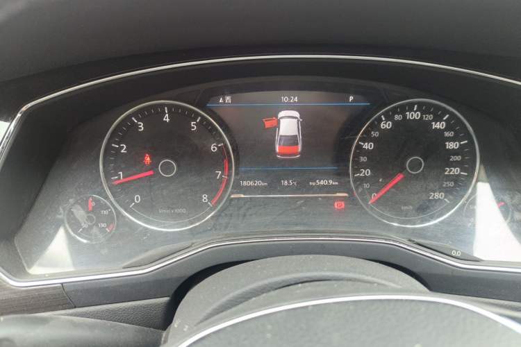 Used Volkswagen Phideon 2019 380TSI Two-Wheel Drive Business Edition China V Standard Instrument Cluster