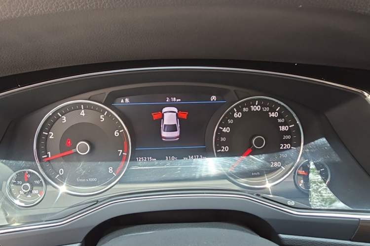 Used Volkswagen Phideon 2019 380TSI Two-Wheel Drive Business Edition China VI Standard Instrument Cluster