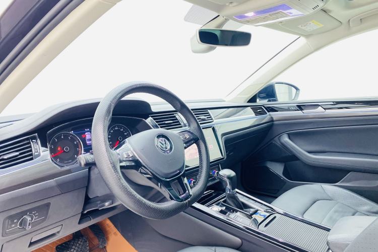 Used Volkswagen Phideon 2019 380TSI Two-Wheel Drive Business Edition China VI Standard Interior 1