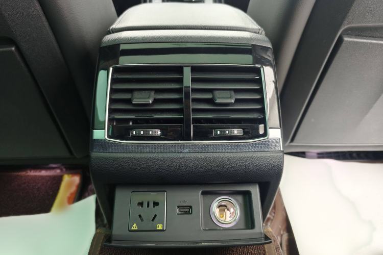 Used Volkswagen Phideon 2019 380TSI Two-Wheel Drive Business Edition China VI Standard Interior 13