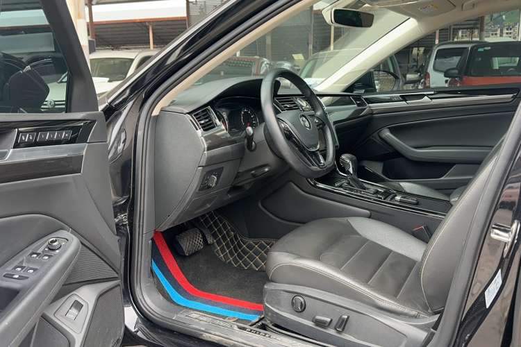 Used Volkswagen Phideon 2019 380TSI Two-Wheel Drive Business Edition China VI Standard Interior 2