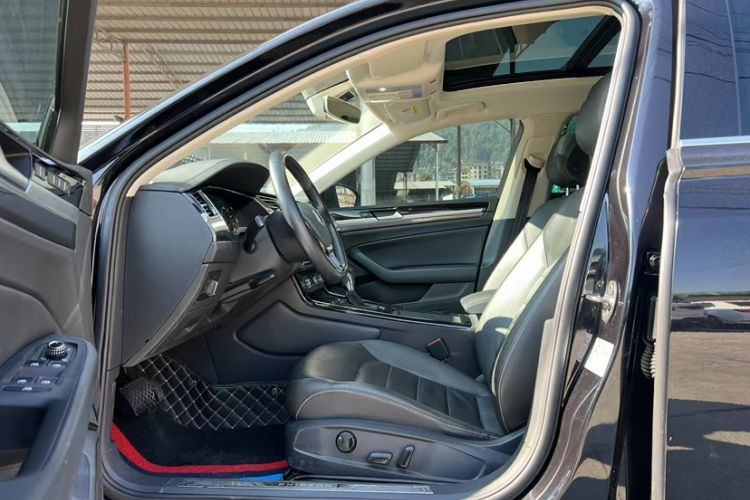 Used Volkswagen Phideon 2019 380TSI Two-Wheel Drive Business Edition China VI Standard Interior 3