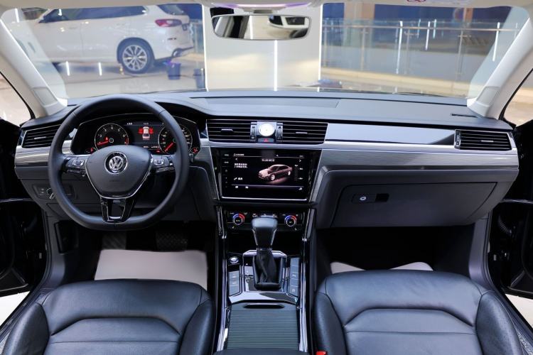 Used Volkswagen Phideon 2019 380TSI Two-Wheel Drive Business Edition China VI Standard Interior 3