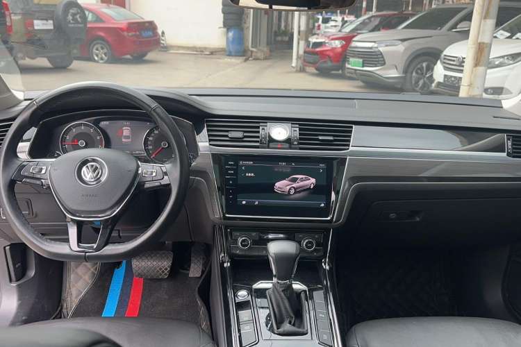 Used Volkswagen Phideon 2019 380TSI Two-Wheel Drive Business Edition China VI Standard Interior 3