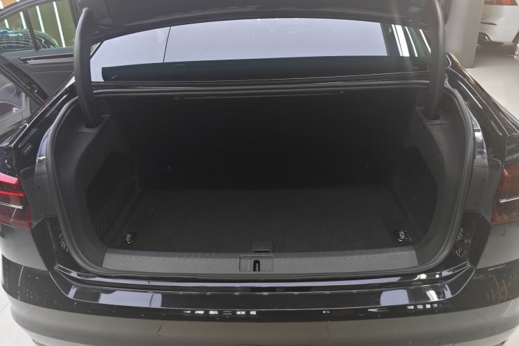 Used Volkswagen Phideon 2019 380TSI Two-Wheel Drive Business Edition China VI Standard Interior 8