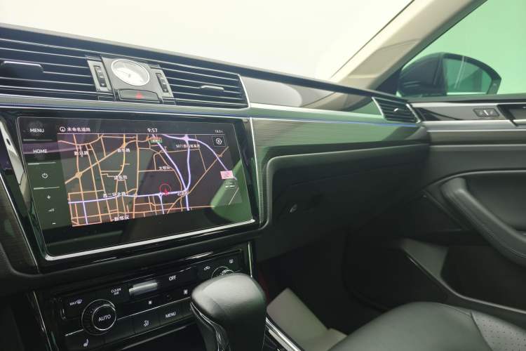 Used Volkswagen Phideon 2019 380TSI Two-Wheel Drive Business Edition China VI Standard Interior 9