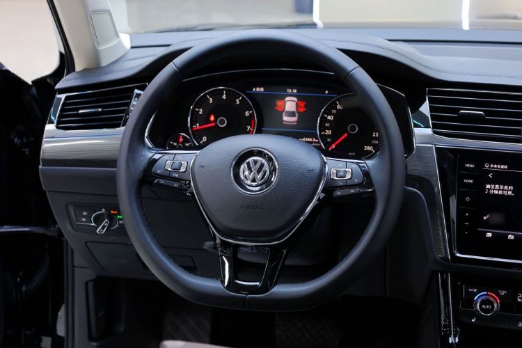 Used Volkswagen Phideon 2019 380TSI Two-Wheel Drive Business Edition China VI Standard Interior 9