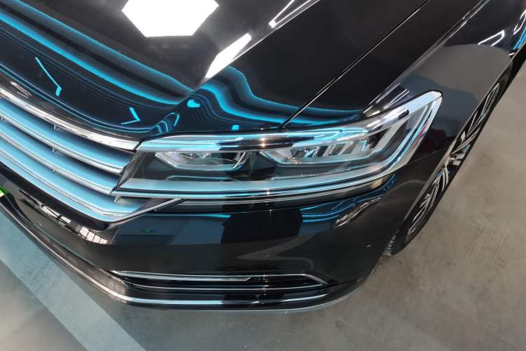 Used Volkswagen Phideon 2019 380TSI Two-Wheel Drive Business Edition China VI Standard Left Front Headlight