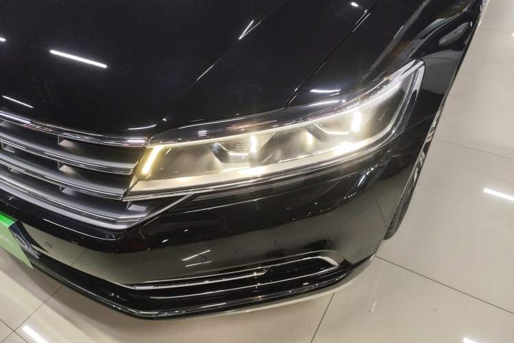 Used Volkswagen Phideon 2019 380TSI Two-Wheel Drive Business Edition China VI Standard Left Front Headlight