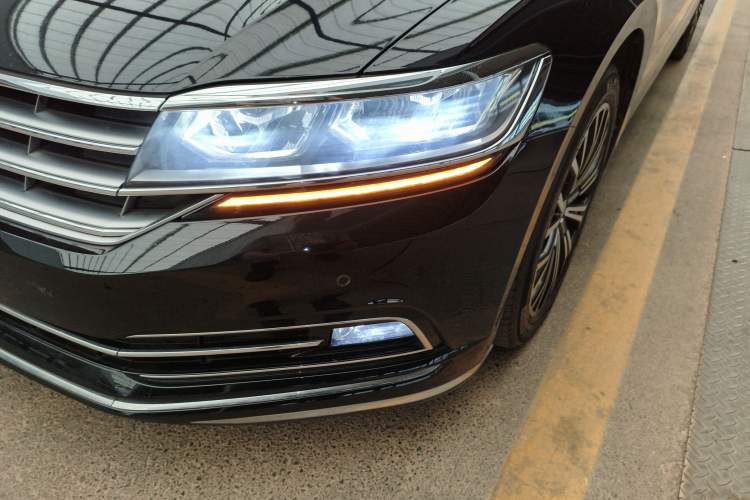 Used Volkswagen Phideon 2019 380TSI Two-Wheel Drive Business Edition China VI Standard Left Front Headlight