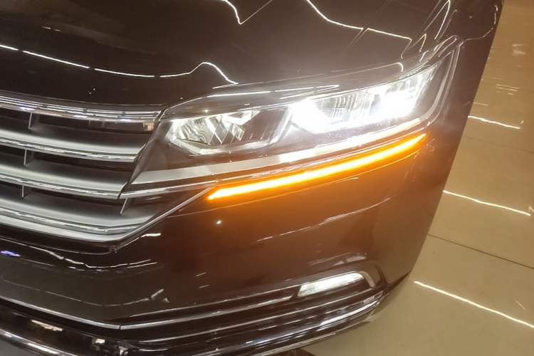 Used Volkswagen Phideon 2019 380TSI Two-Wheel Drive Business Edition China V Standard Left Front Headlight