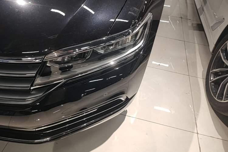 Used Volkswagen Phideon 2019 380TSI Two-Wheel Drive Business Edition China VI Standard Left Front Headlight