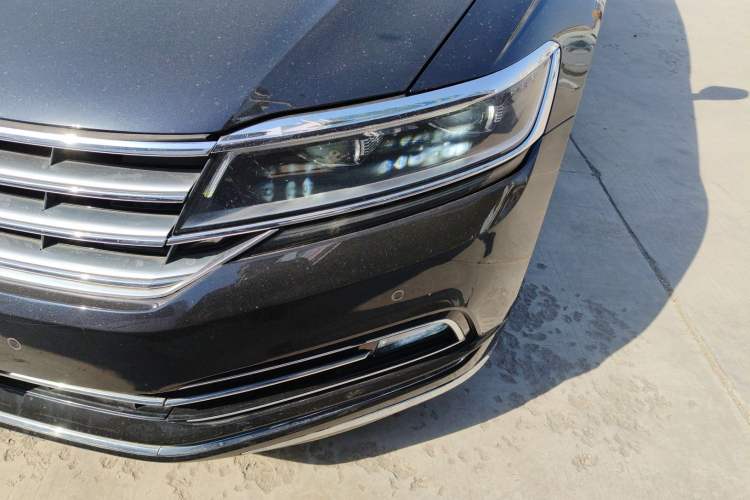 Used Volkswagen Phideon 2019 380TSI Two-Wheel Drive Business Edition China VI Standard Left Front Headlight