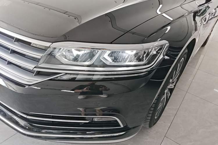 Used Volkswagen Phideon 2019 380TSI Two-Wheel Drive Business Edition China VI Standard Left Front Headlight