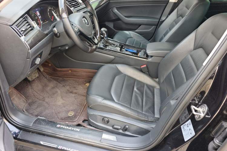 Used Volkswagen Phideon 2019 380TSI Two-Wheel Drive Business Edition China VI Standard Left Front Seat