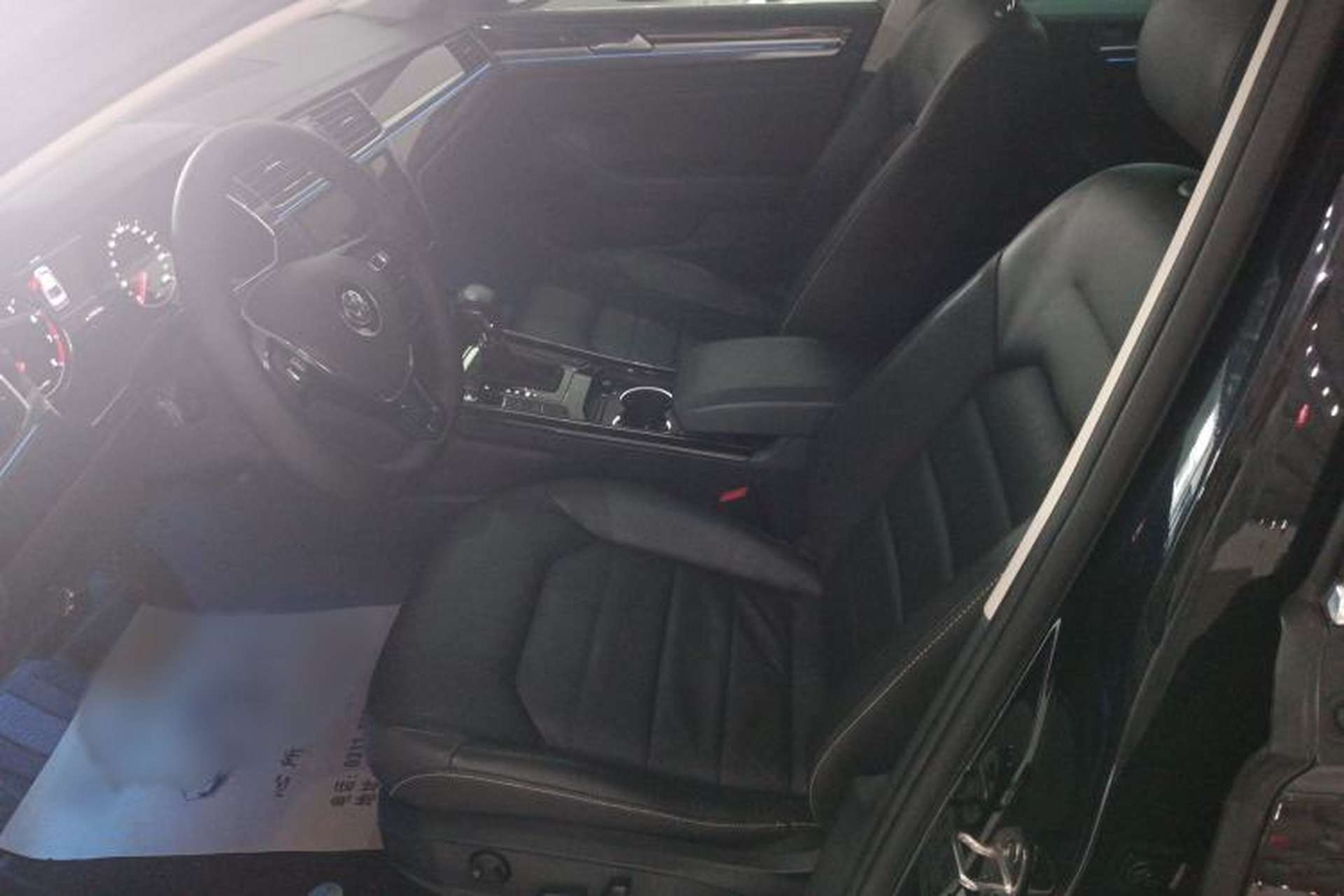 Used Volkswagen Phideon 2019 380TSI Two-Wheel Drive Business Edition China VI Standard Left Front Seat