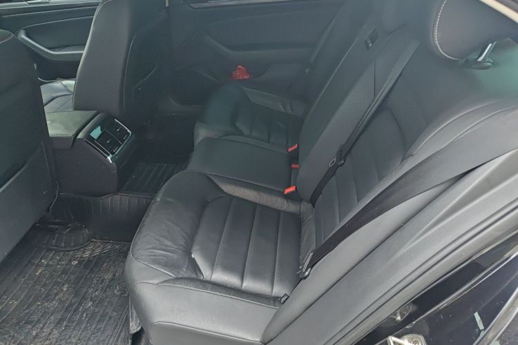 Used Volkswagen Phideon 2019 380TSI Two-Wheel Drive Business Edition China VI Standard Left Rear Seat
