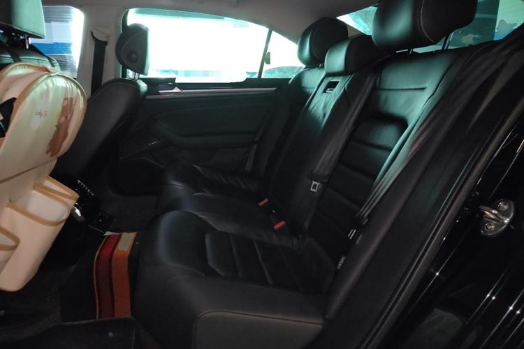 Used Volkswagen Phideon 2019 380TSI Two-Wheel Drive Business Edition China VI Standard Left Rear Seat