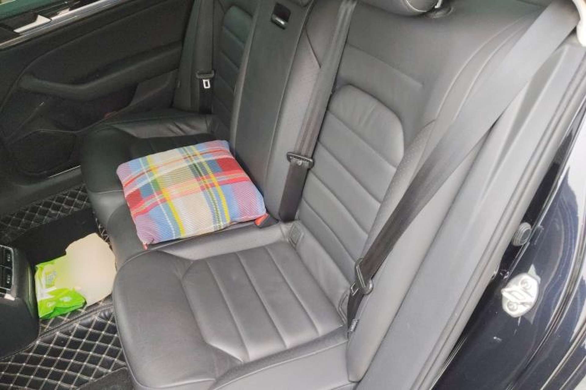 Used Volkswagen Phideon 2019 380TSI Two-Wheel Drive Business Edition China VI Standard Left Rear Seat