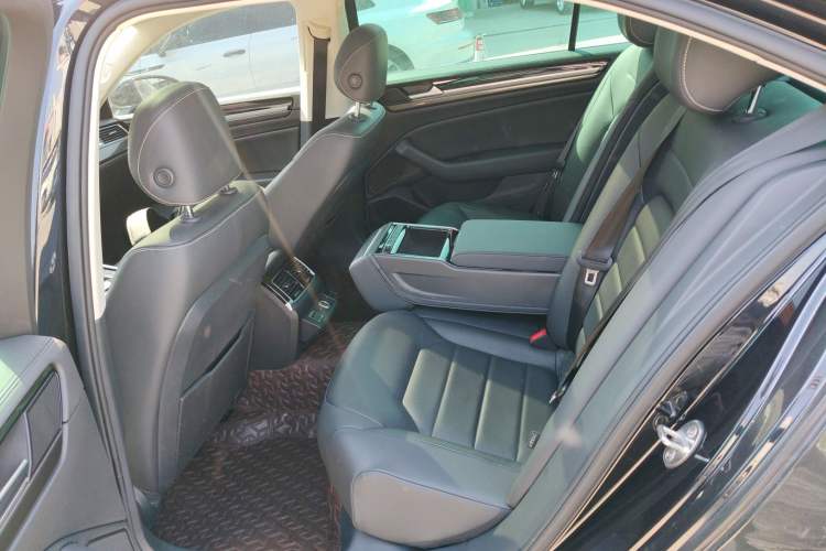 Used Volkswagen Phideon 2019 380TSI Two-Wheel Drive Business Edition China VI Standard Left Rear Seat