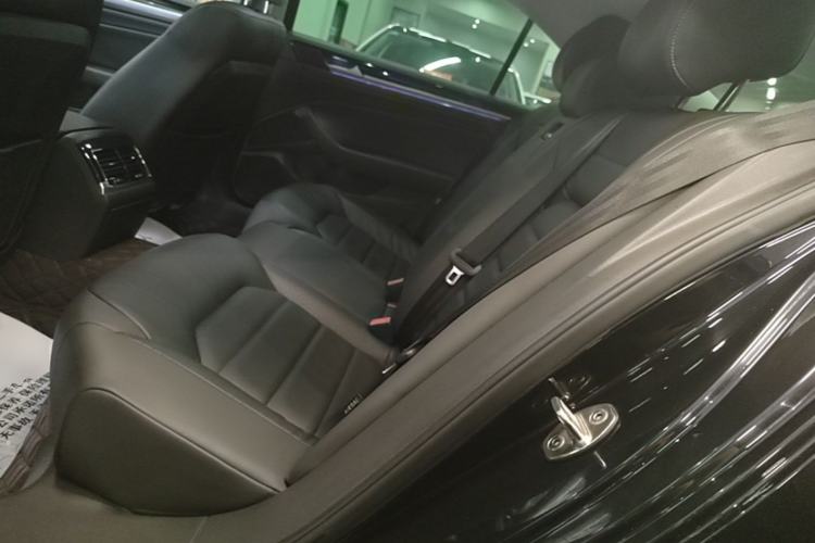 Used Volkswagen Phideon 2019 380TSI Two-Wheel Drive Business Edition China V Standard Left Rear Seat