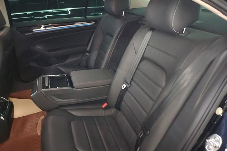 Used Volkswagen Phideon 2019 380TSI Two-Wheel Drive Business Edition China VI Standard Left Rear Seat