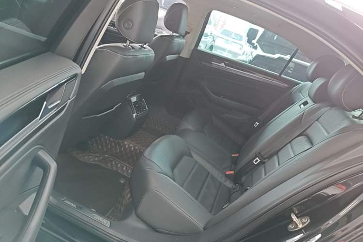 Used Volkswagen Phideon 2019 380TSI Two-Wheel Drive Business Edition China VI Standard Left Rear Seat