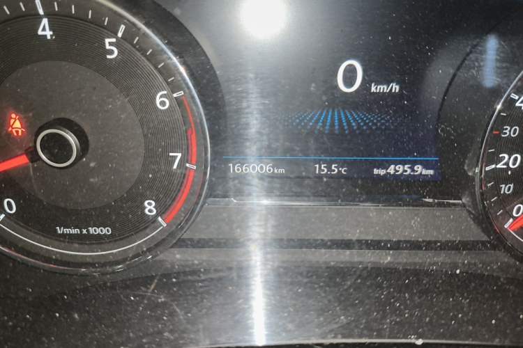 Used Volkswagen Phideon 2019 380TSI Two-Wheel Drive Business Edition China V Standard Odometer Close Up