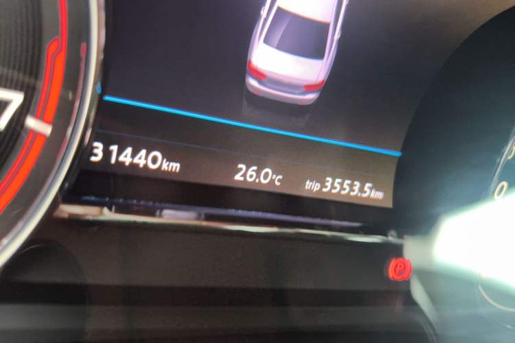 Used Volkswagen Phideon 2019 380TSI Two-Wheel Drive Business Edition China VI Standard Odometer Close Up