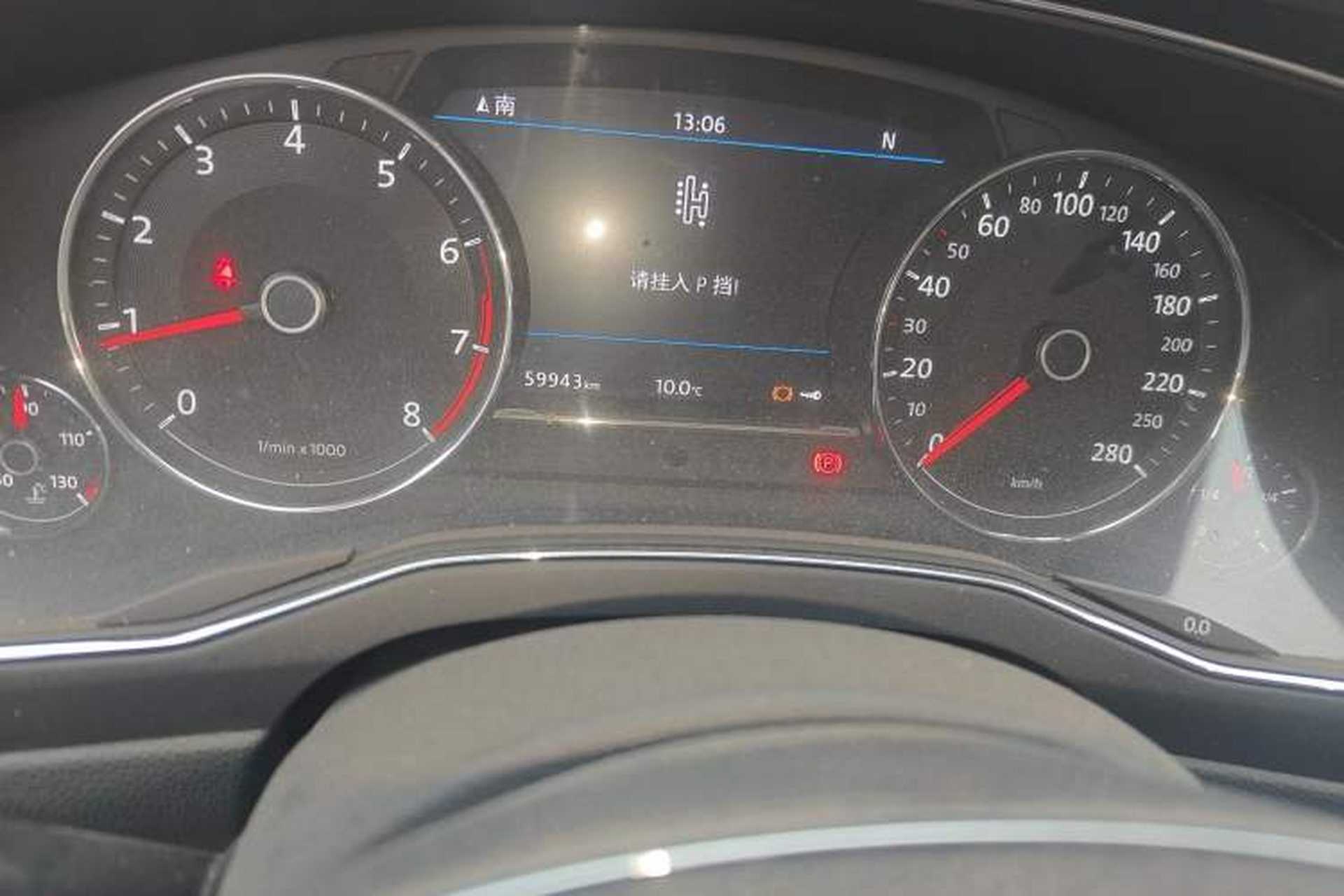 Used Volkswagen Phideon 2019 380TSI Two-Wheel Drive Business Edition China VI Standard Odometer Close Up