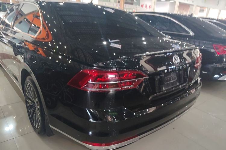 Used Volkswagen Phideon 2019 380TSI Two-Wheel Drive Business Edition China VI Standard Rear Left 45 Deg