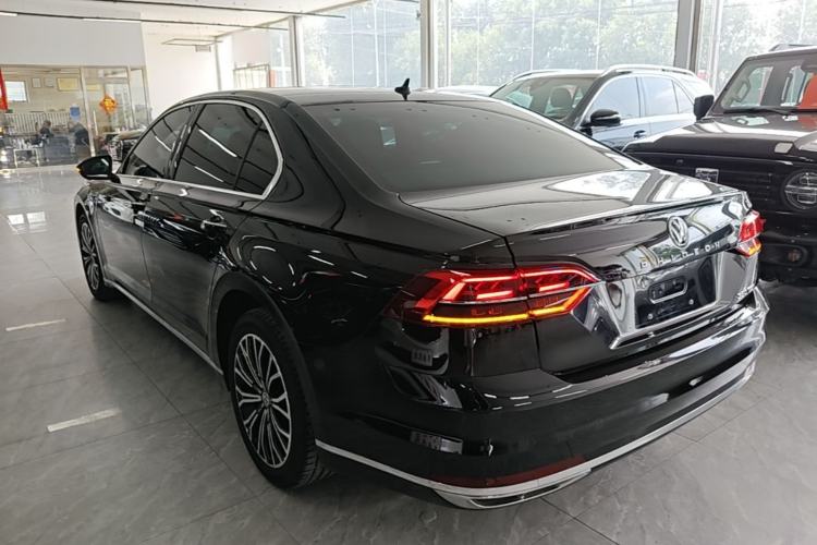 Used Volkswagen Phideon 2019 380TSI Two-Wheel Drive Business Edition China VI Standard Rear Left 45 Deg