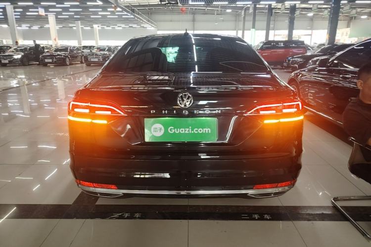 Used Volkswagen Phideon 2019 380TSI Two-Wheel Drive Business Edition China VI Standard Rear