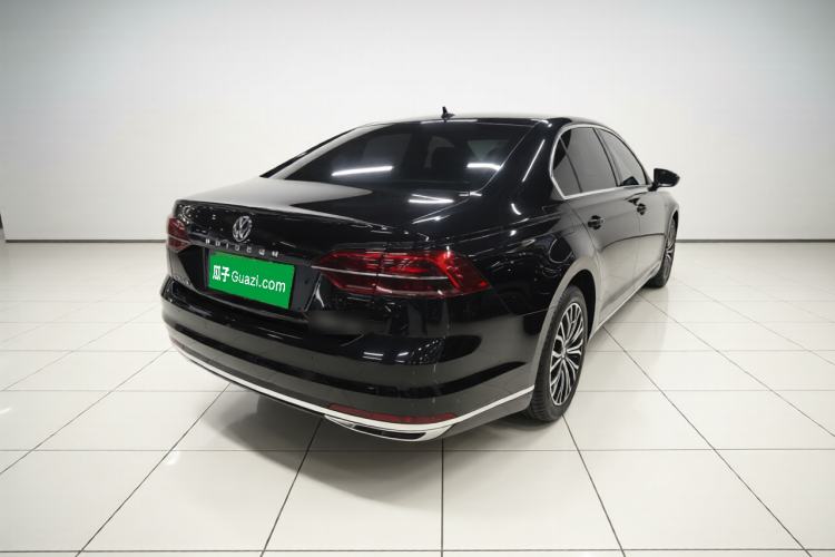Used Volkswagen Phideon 2019 380TSI Two-Wheel Drive Business Edition China VI Standard Rear Right 45 Deg
