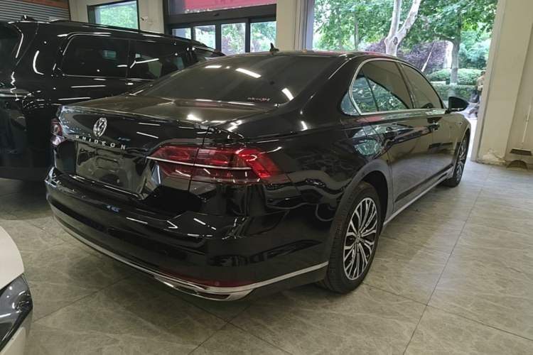 Used Volkswagen Phideon 2019 380TSI Two-Wheel Drive Business Edition China V Standard Rear Right 45 Deg
