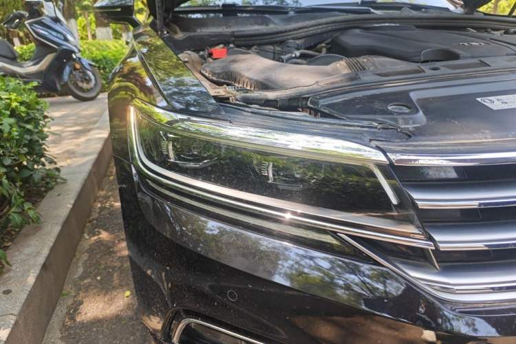 Used Volkswagen Phideon 2019 380TSI Two-Wheel Drive Business Edition China VI Standard Right Front Headlight