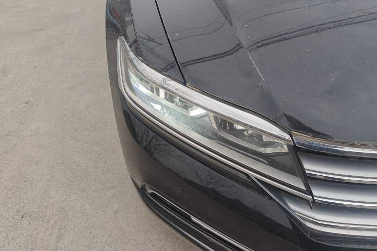 Used Volkswagen Phideon 2019 380TSI Two-Wheel Drive Business Edition China VI Standard Right Front Headlight