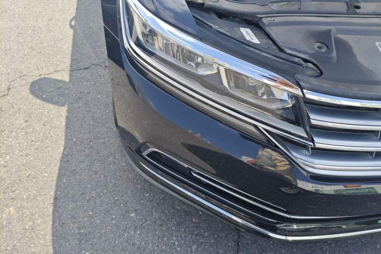 Used Volkswagen Phideon 2019 380TSI Two-Wheel Drive Business Edition China VI Standard Right Front Headlight