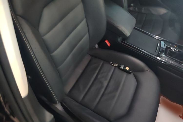 Used Volkswagen Phideon 2019 380TSI Two-Wheel Drive Business Edition China VI Standard Right Front Seat