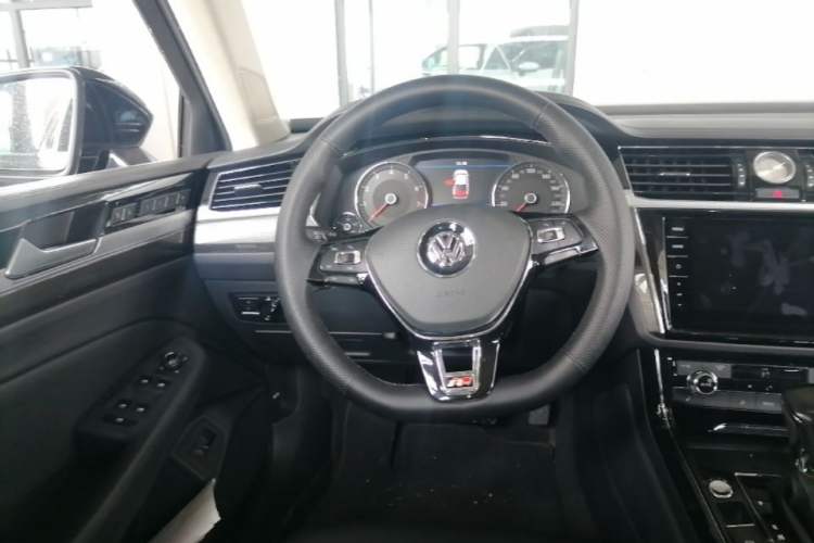 Used Volkswagen Phideon 2019 380TSI Two-Wheel Drive Business Edition China VI Standard Steering Wheel