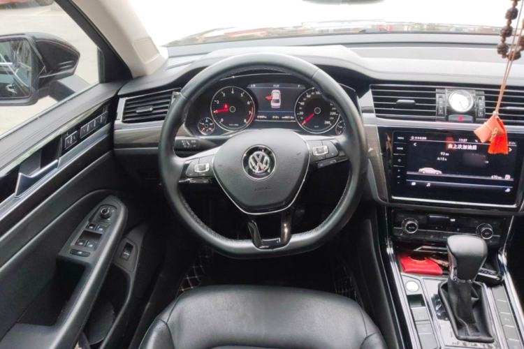 Used Volkswagen Phideon 2019 380TSI Two-Wheel Drive Business Edition China VI Standard Steering Wheel